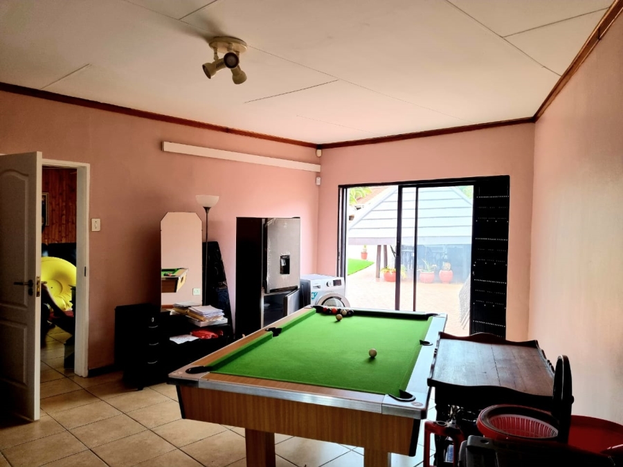 4 Bedroom Property for Sale in Monument Heights Northern Cape